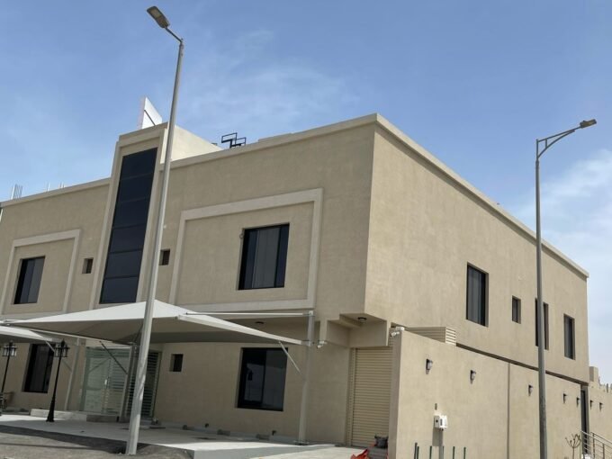 شقق أرضية فاخرة للبيع