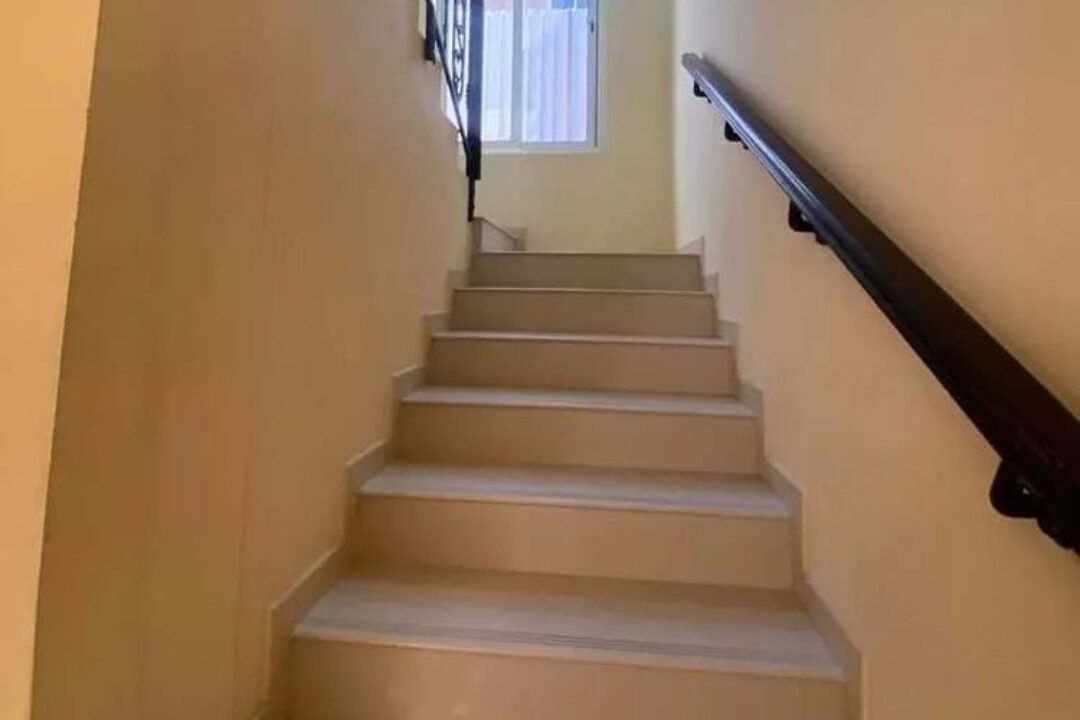 فيلا دوبلكس راقية للبيع في حي الشعلة